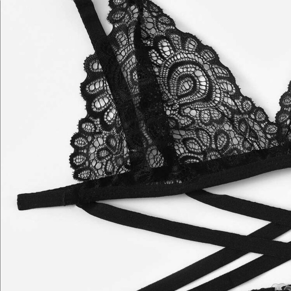 NEW❤️ Black criss cross cut out lingerie set - Picture 4 of 4